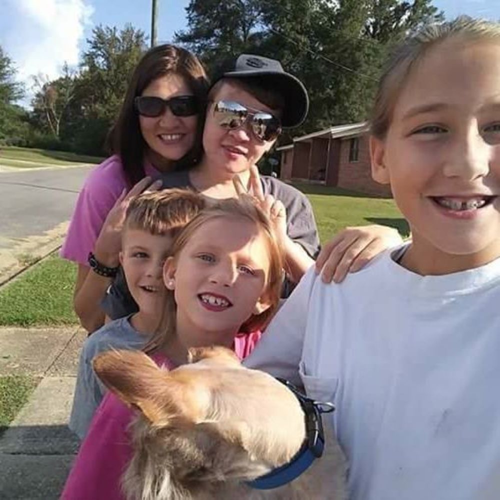 Meet your Posher, Carly rachel